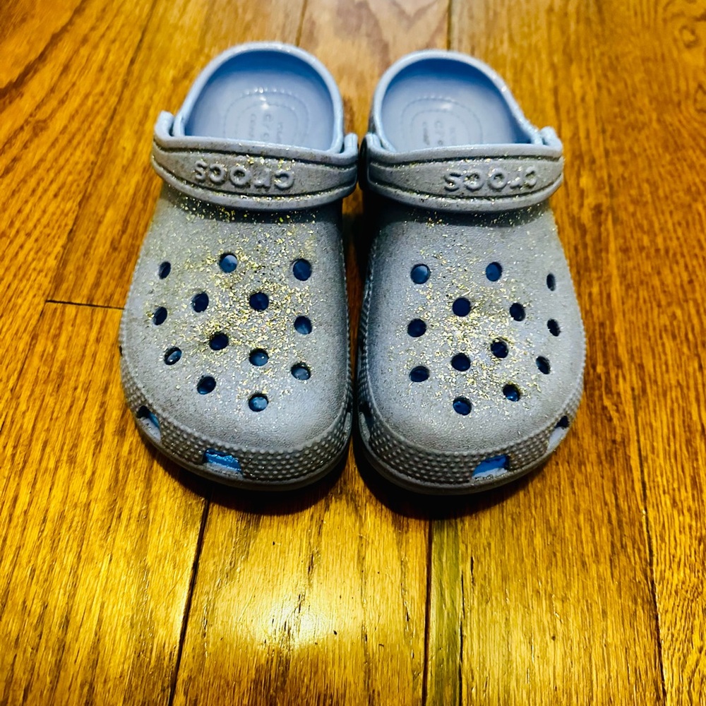 Children’s Size C12 Purple Sparkle Crocs